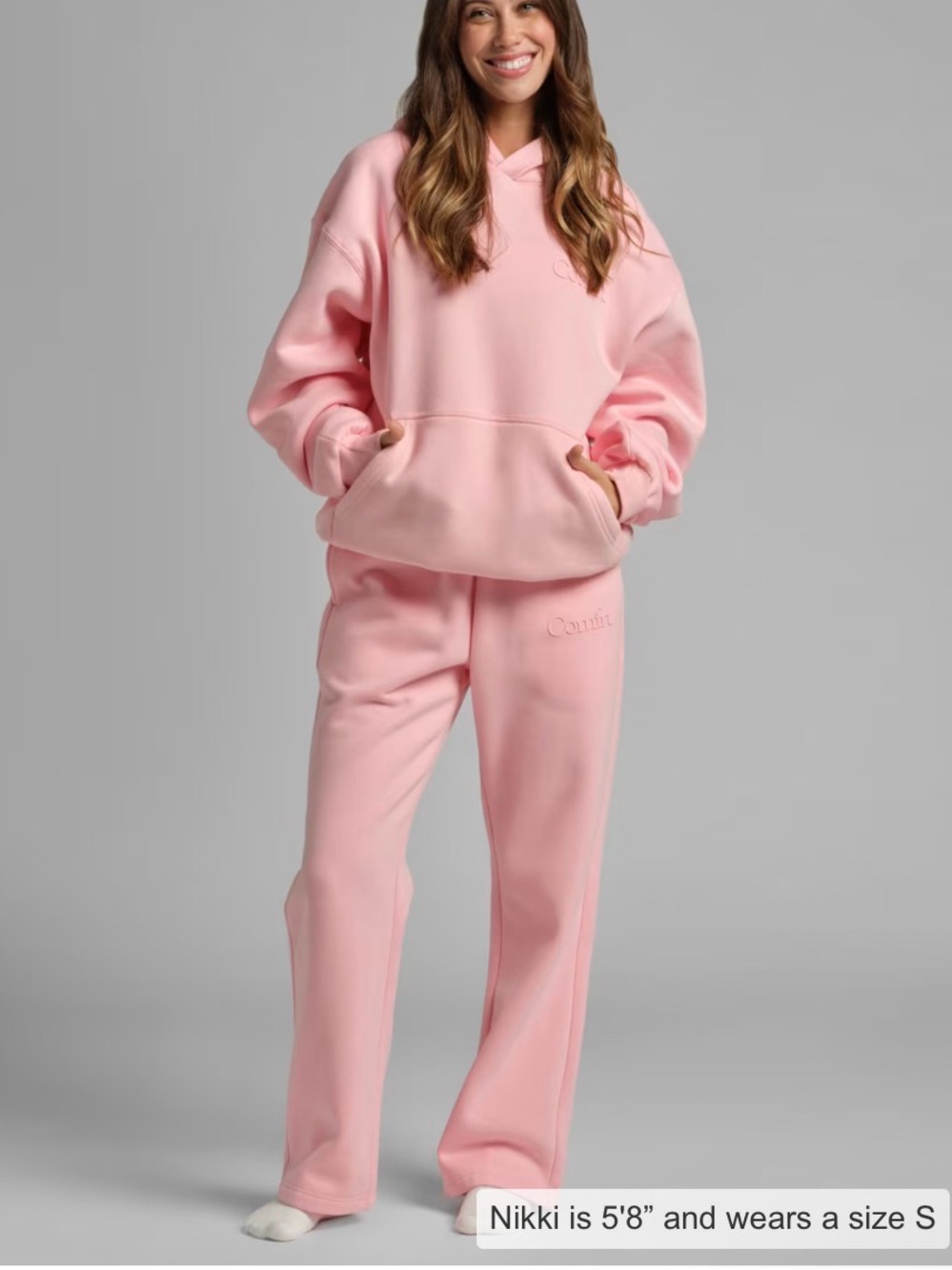 Comfrt offers straight leg sweatpants in the petal color